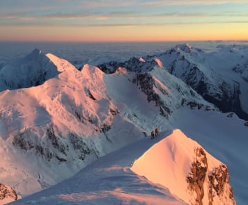 Guided Alpine Ascents in New Zealand - Aoraki Mount Cook - Aoraki Mount Cook - sunrise over the Southern Alps 1