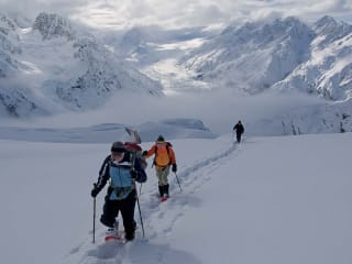 The Ultimate Snowshoeing Experience feature image - Snowshoeing near Aoraki Mount Cook in the Mackenzie Country, New Zealand 