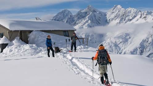 Winter Hikes & Treks Snowshoeing | Explore New Zealand's most spectacular snowshoe destinations - Snowshoeing near Caroline Hut, Aoraki Mount Cook National Park 1