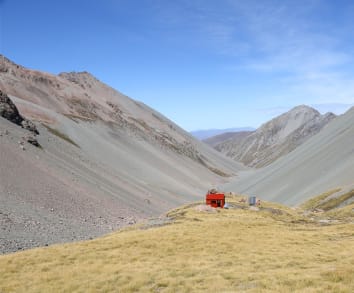 Private Mountain Huts - O'Leary's Hut - O'Leary's Hut, Glenmore Station, Cass Valley, Lake Tekapo - summer conditions 5