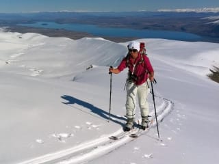 Two Thumb Range feature image - Ski touring near Beuzenberg Peak in the Two Thumb Range above Lake Tekapo, New Zealand