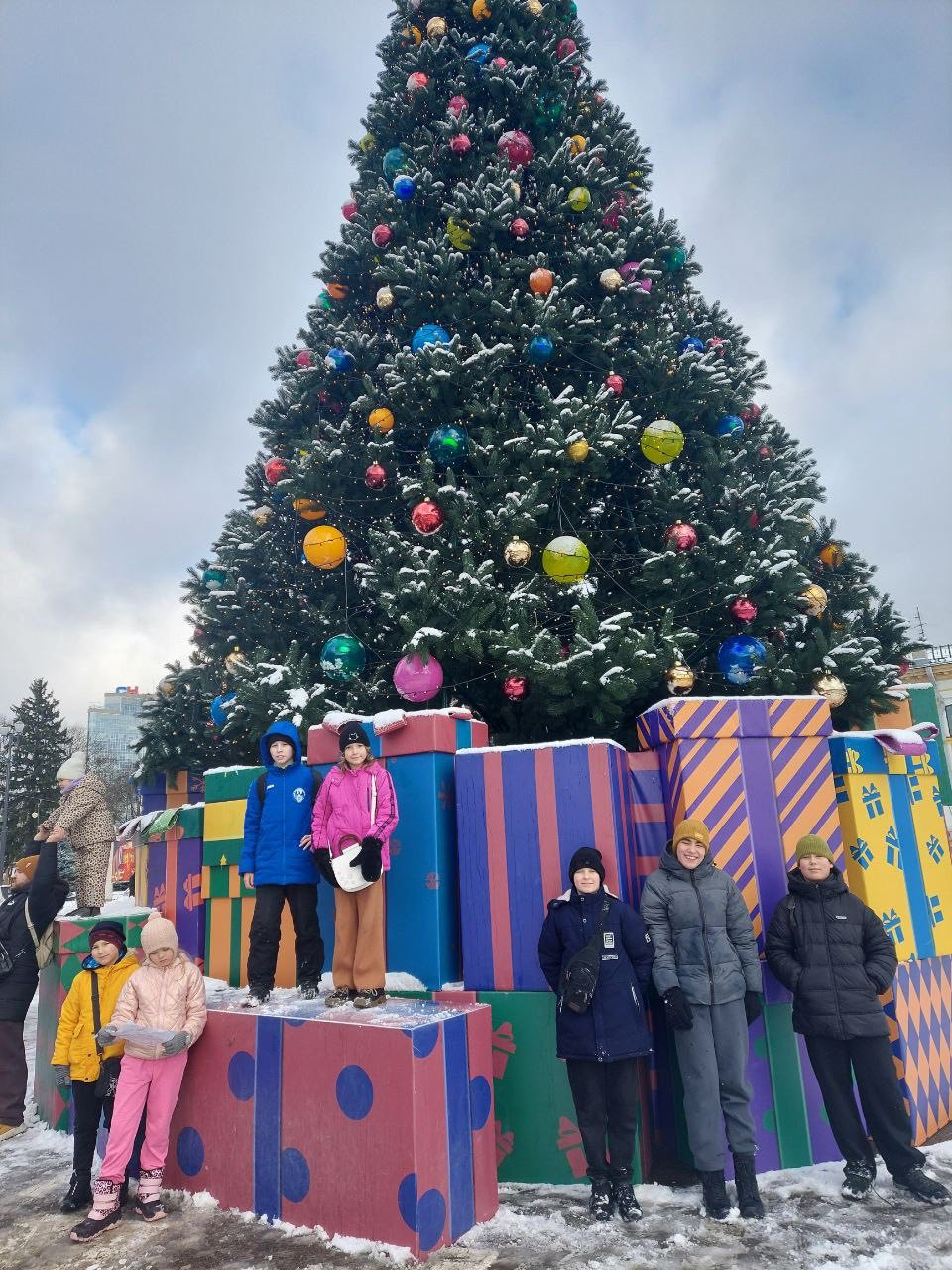 На зображенні може бути: ялинка