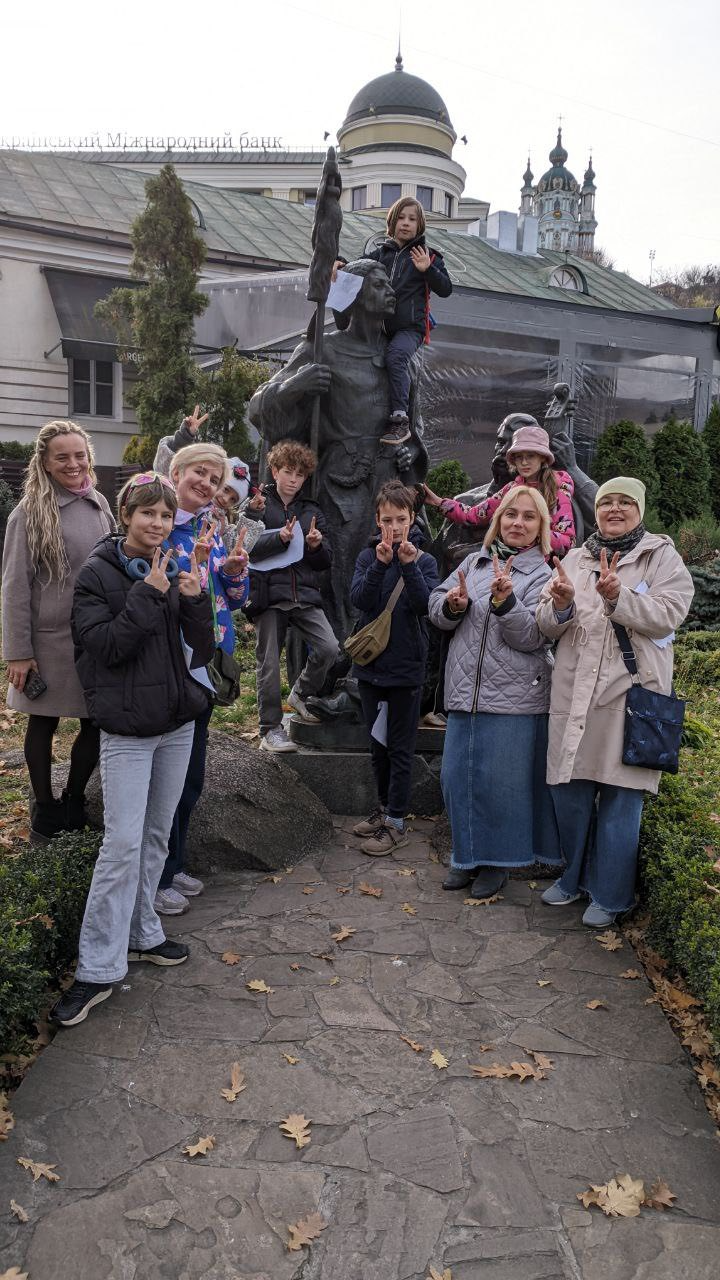 На зображенні може бути: пам’ятник