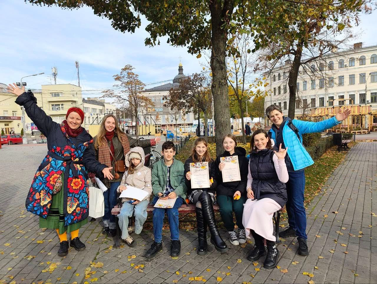 На зображенні може бути: одна або кілька осіб та Базиліка Сакре-Кер