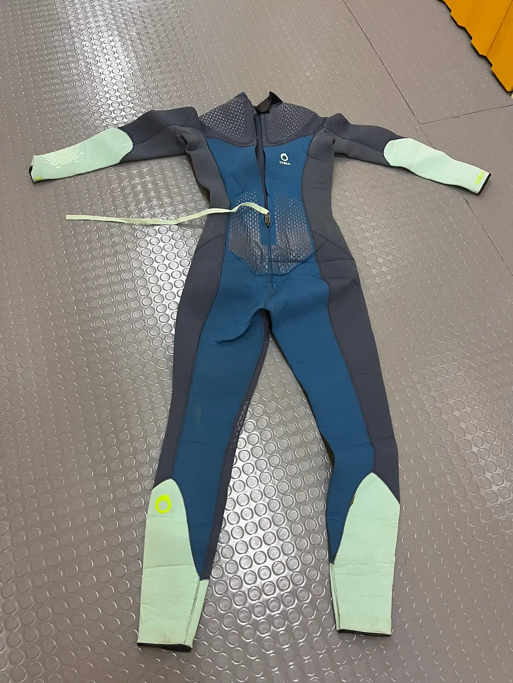 Wetsuit de Mujer 3 mm neoprene SCD 900 blue XS