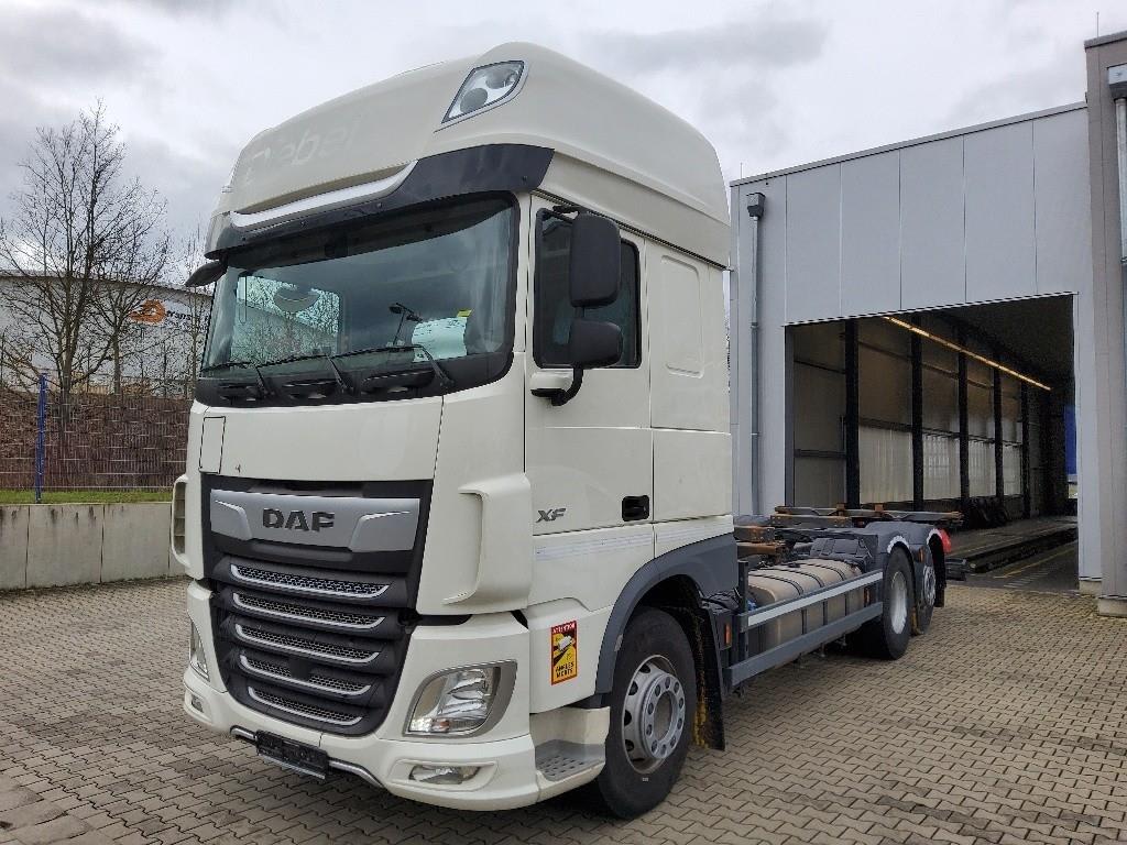 DAF XF 480 FT 4X2 LOW DECK null