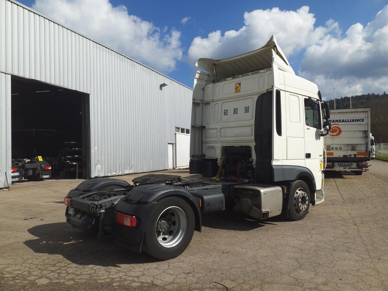 DAF XF 480 FT 4X2 LOW DECK null