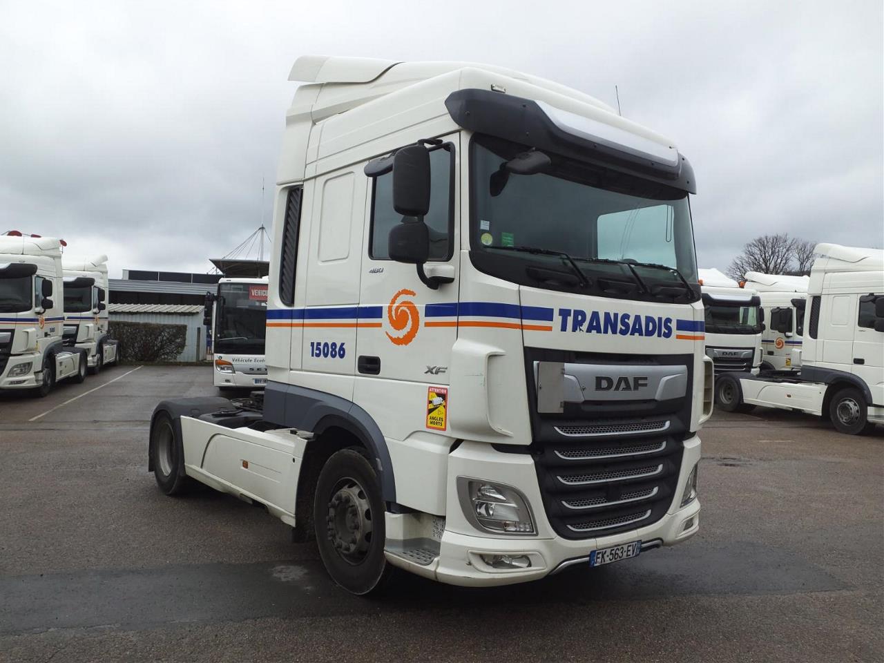 DAF XF 480 FT 4X2 LOW DECK null