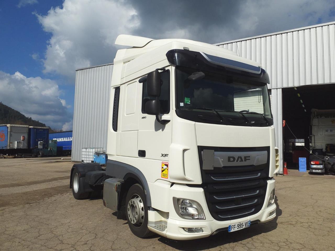DAF XF 480 FT 4X2 LOW DECK null