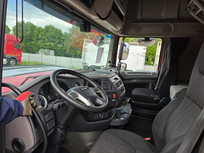 DAF XF 480 FAR 6X2 R null