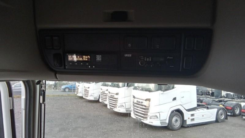 DAF XF 480 FT 4X2 LOW DECK null