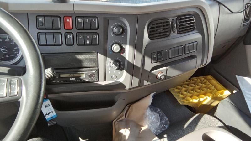 DAF LF 320 FA 4X2 null