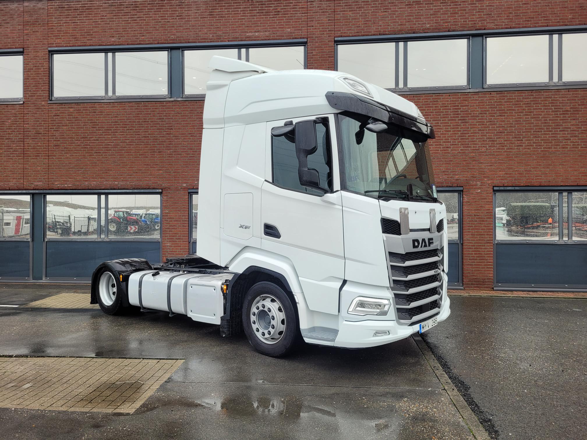 DAF XFn 480 FT 4X2 LOW DECK null