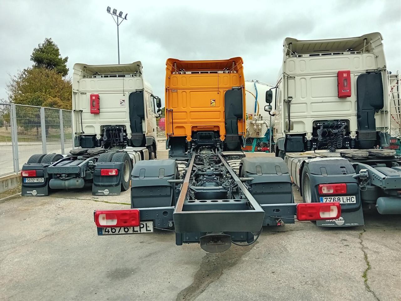 DAF XF 480 FA 4X2 LOW DECK null