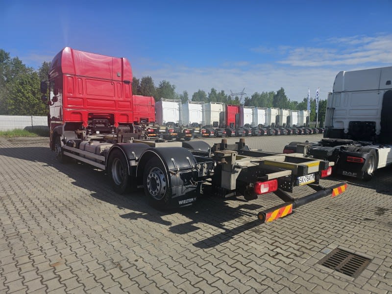 DAF XF 480 FAR 6X2 R null