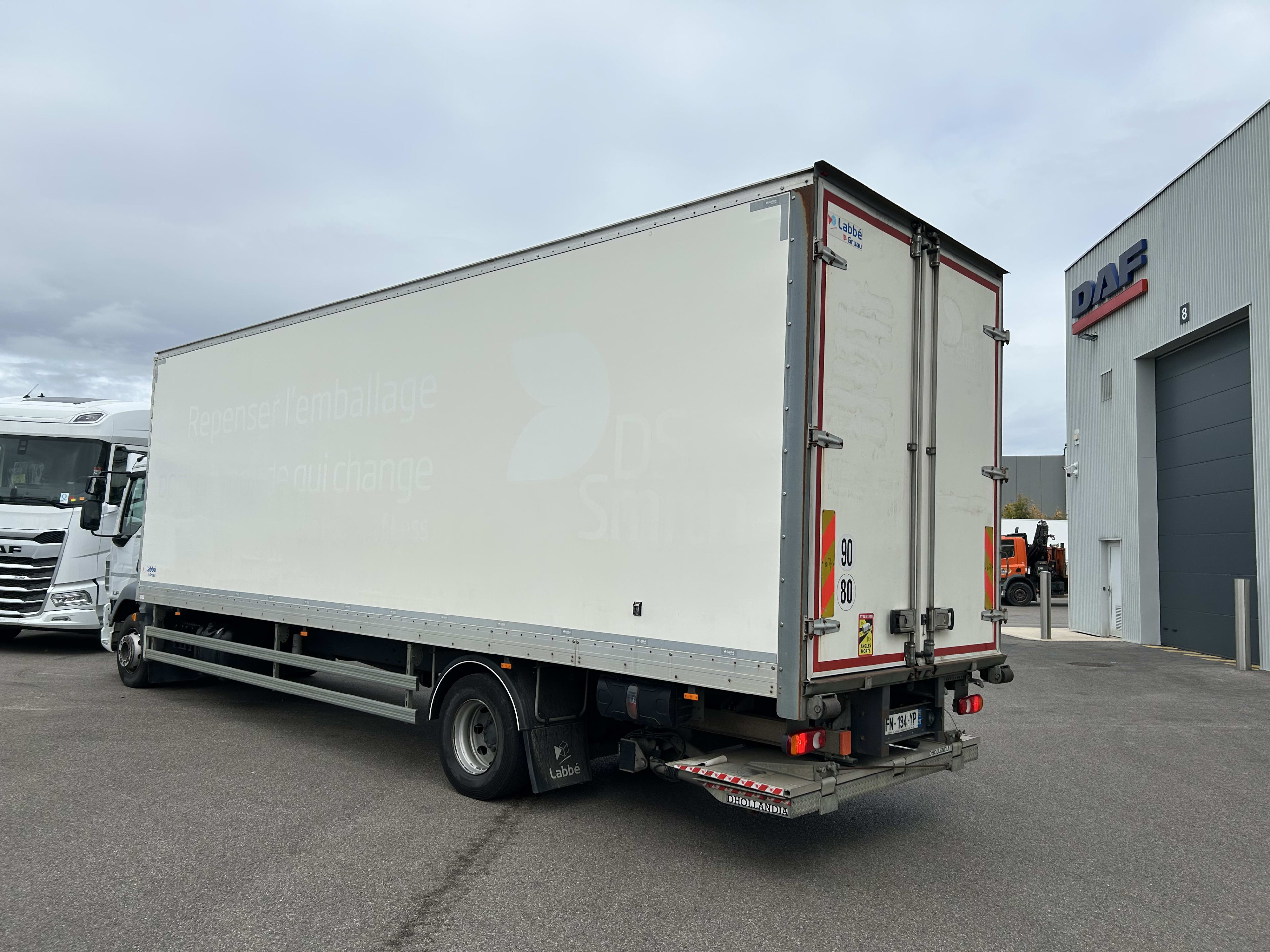 DAF LF 260 FA 4X2 null
