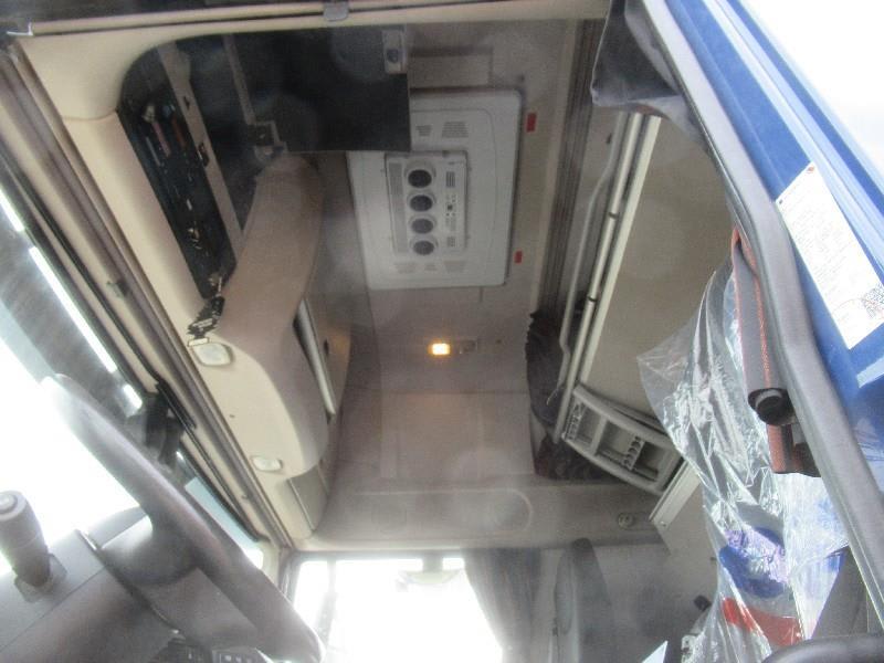 DAF XF 480 FAN 6X2 N LOW DECK null