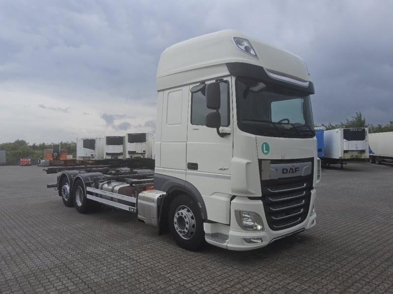 DAF XF 480 FAR 6X2 R null