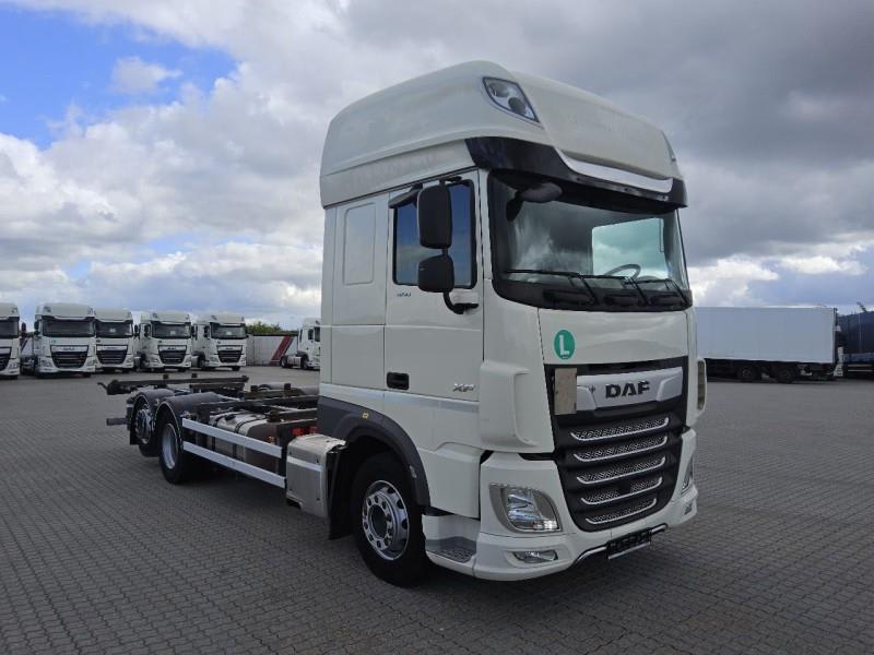 DAF XF 480 FAR 6X2 R null