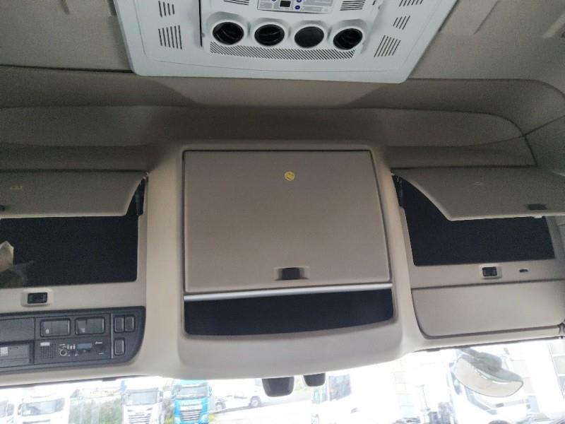 DAF XF 480 FT 4X2 LOW DECK null