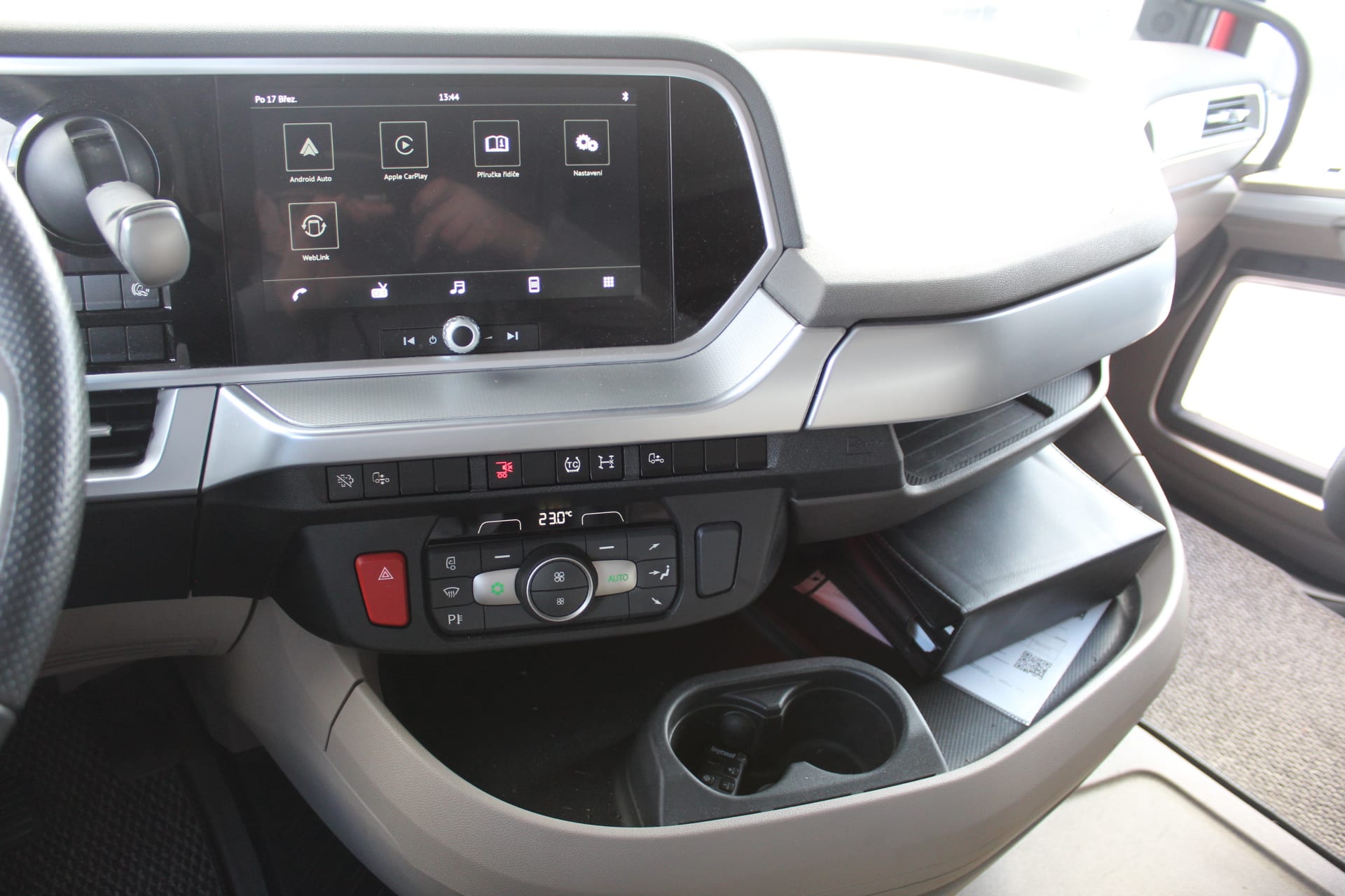 DAF XG 480 FT 4X2 LOW DECK null