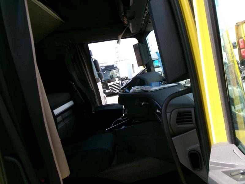 DAF XFn 480 FT 4X2 LOW DECK null