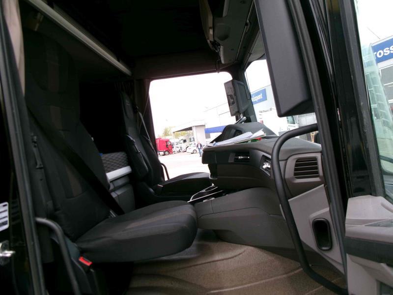 DAF XFn 480 FT 4X2 LOW DECK null