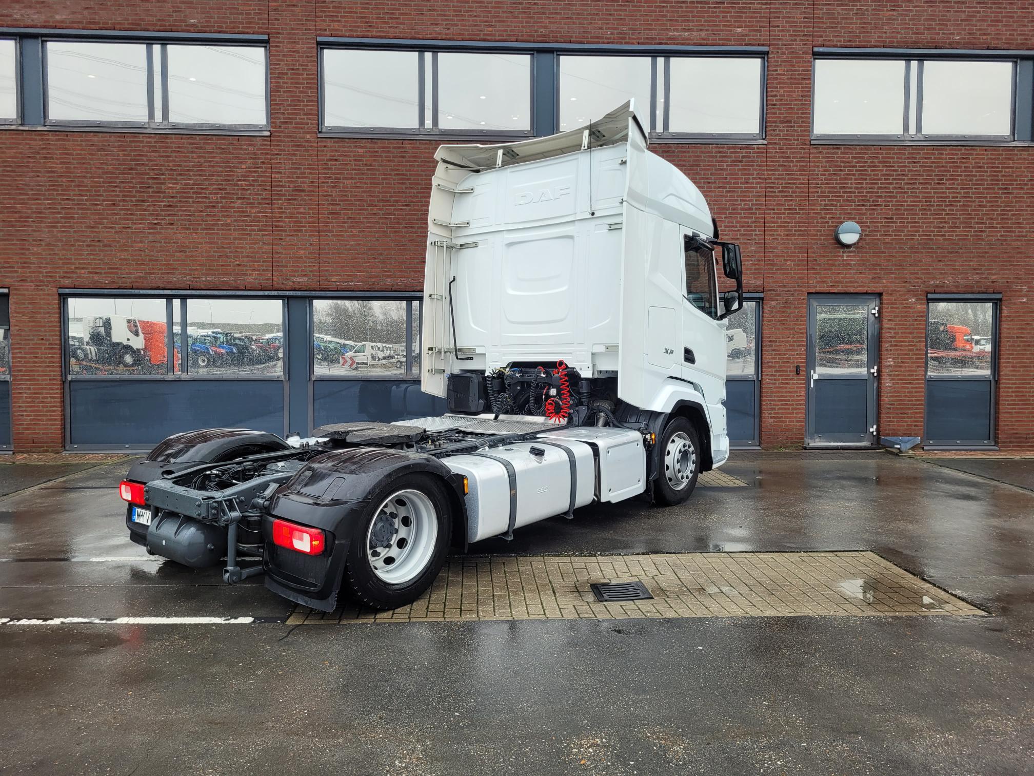 DAF XFn 480 FT 4X2 LOW DECK null
