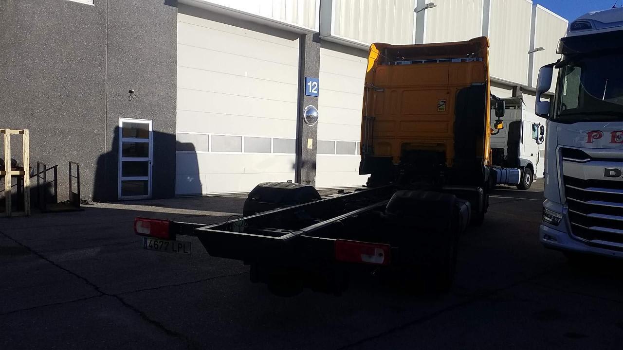 DAF XF 480 FA 4X2 LOW DECK null