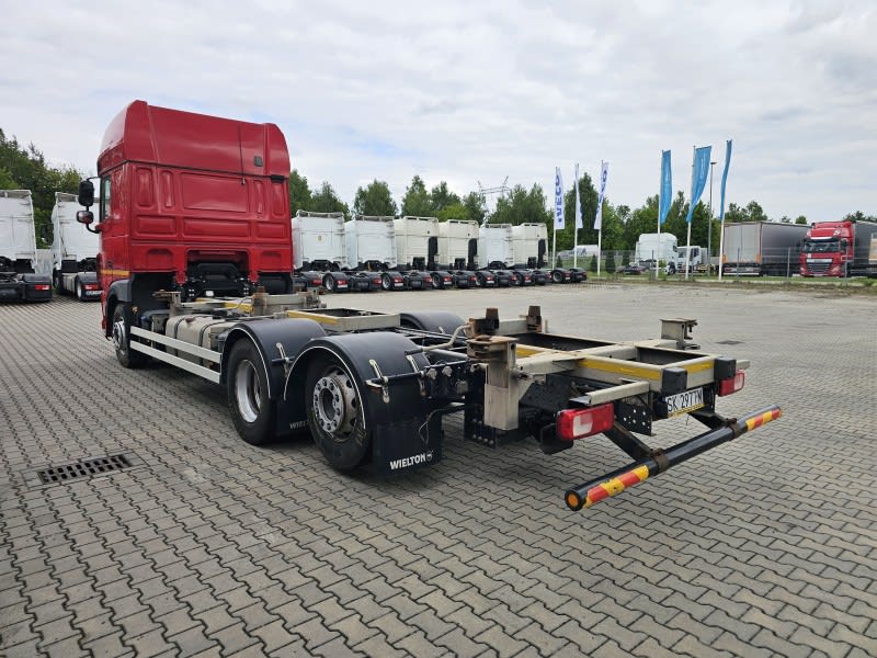 DAF XF 480 FAR 6X2 R null