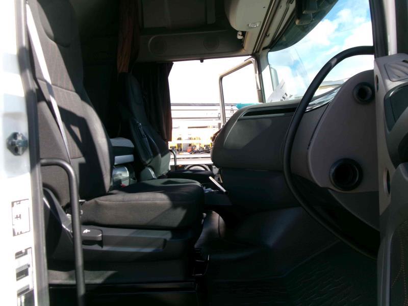 DAF XF 480 FT 4X2 LOW DECK null