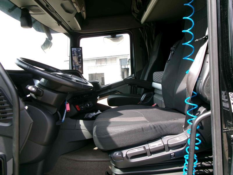 DAF XFn 480 FT 4X2 LOW DECK null