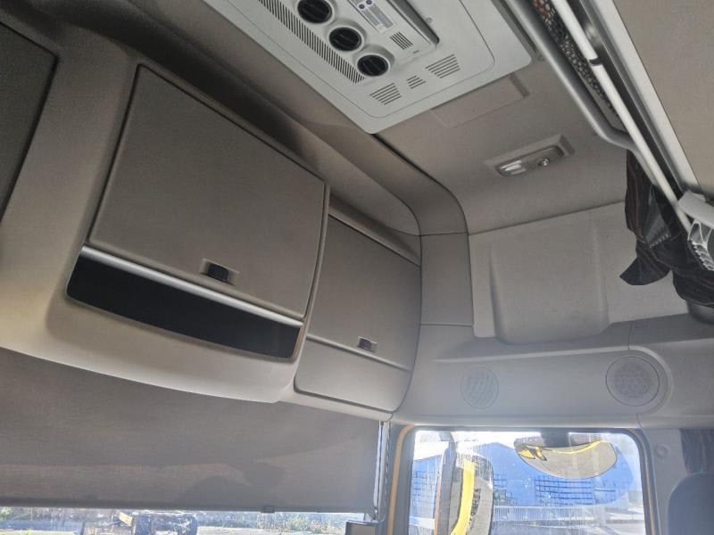 DAF XF 480 FAR 6X2 R null