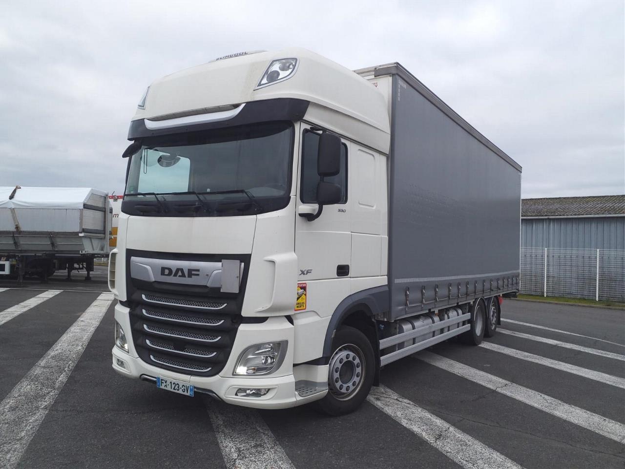 DAF XF 530 FAR 6X2 R Fotos kommen bald