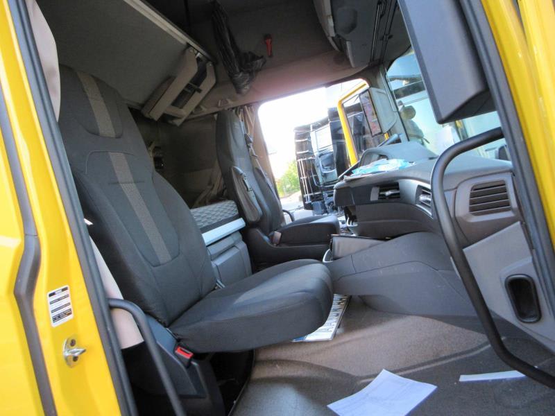 DAF XFn 480 FT 4X2 LOW DECK null
