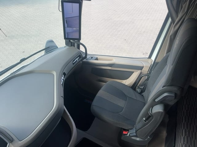 DAF XG 480 FT 4X2 LOW DECK null