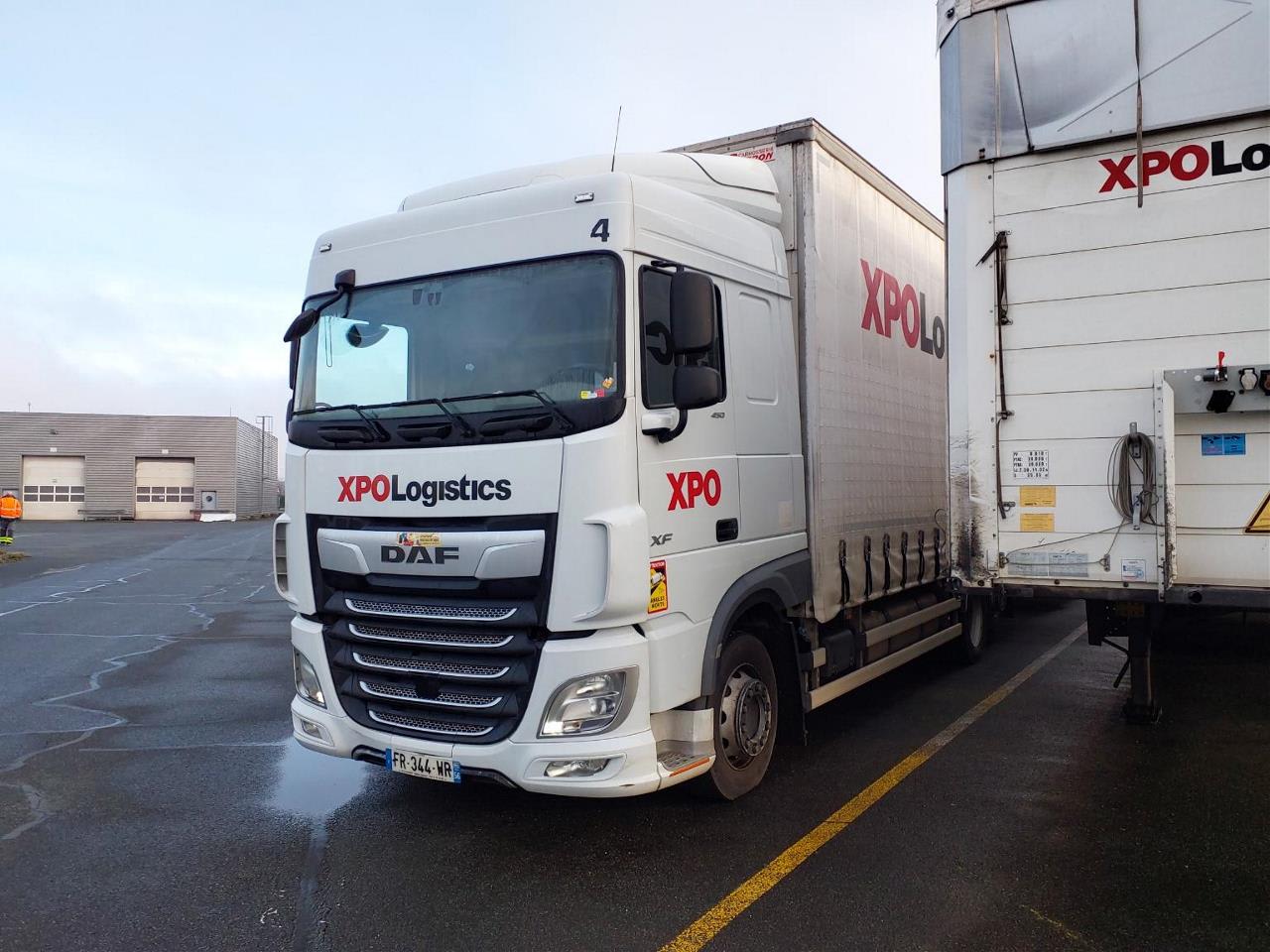 DAF XF 450 FAR 6X2 R Foto in arrivo a breve