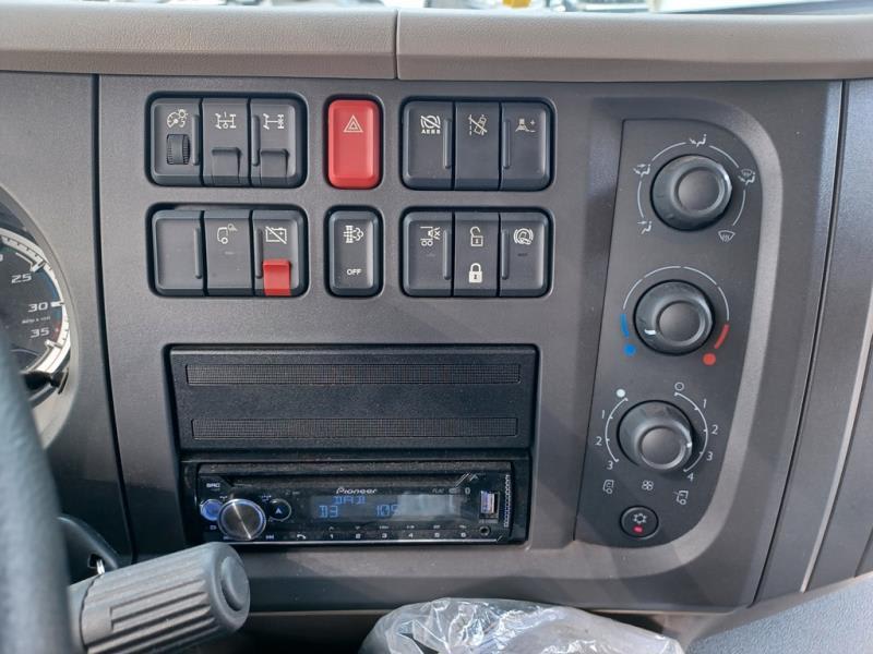 DAF LF 260 FA 4X2 null