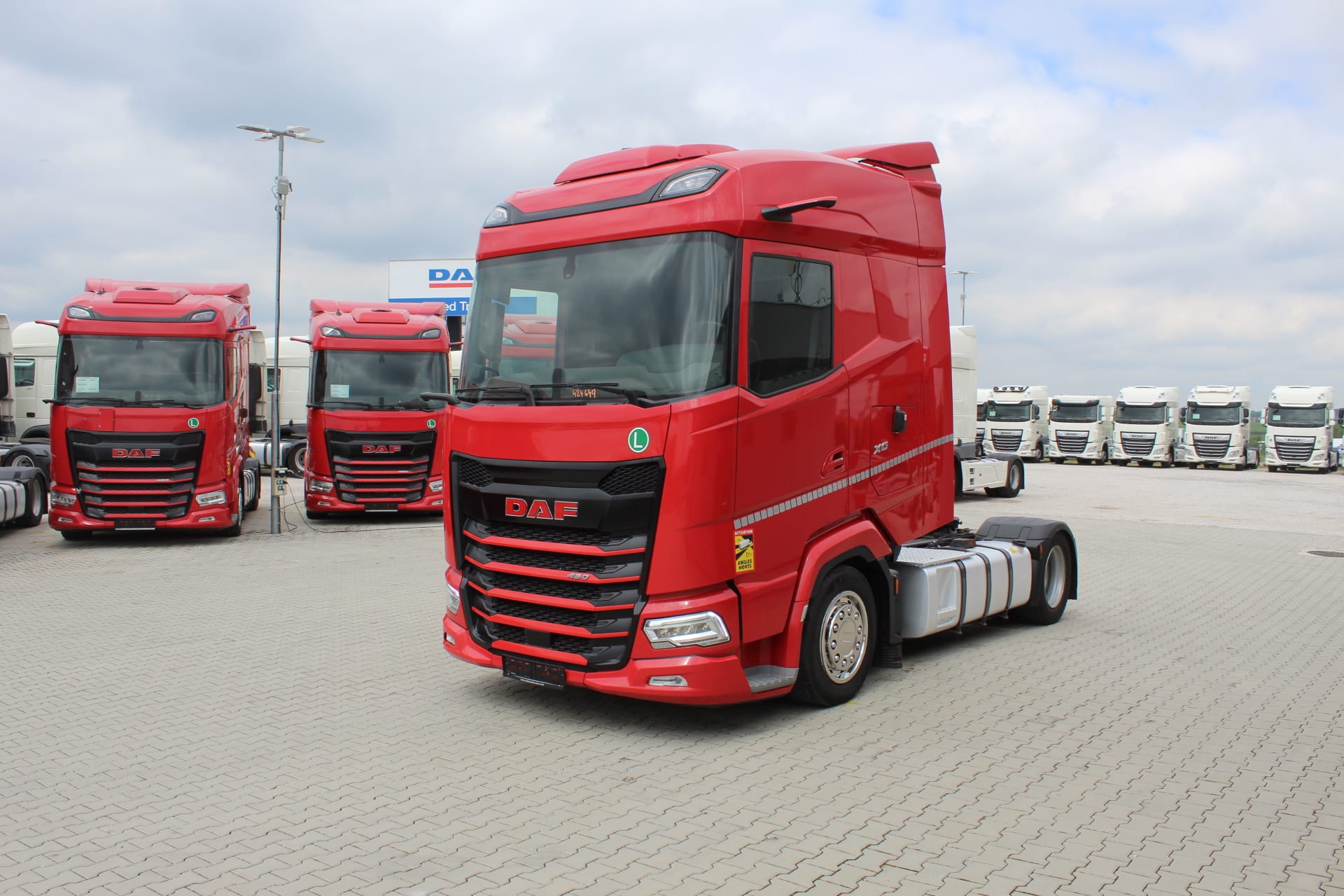 DAF XG 480 FT 4X2 LOW DECK null