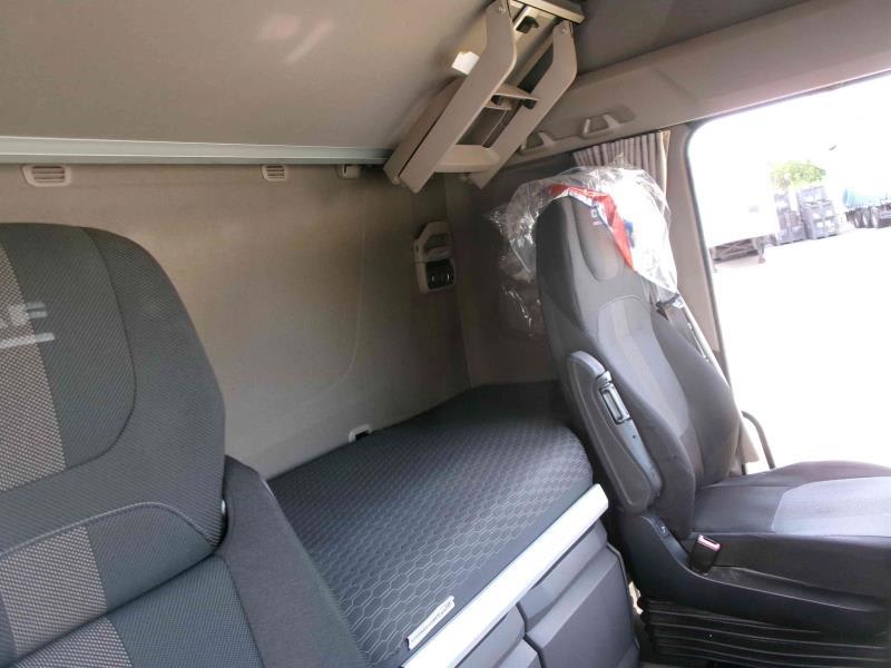 DAF XFn 480 FT 4X2 LOW DECK null