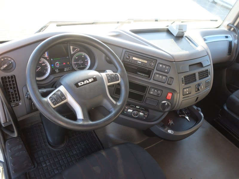 DAF XF 480 FT 4X2 LOW DECK null