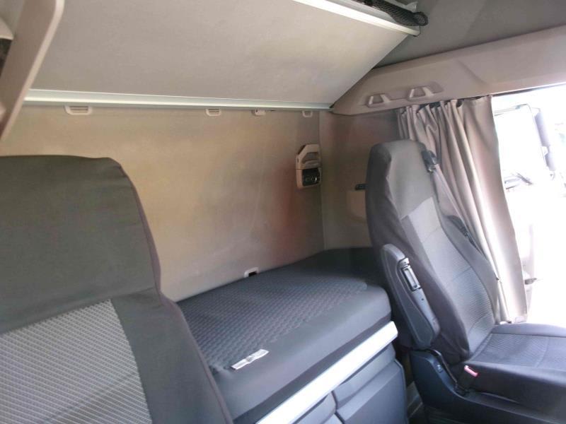 DAF XFn 480 FT 4X2 LOW DECK null