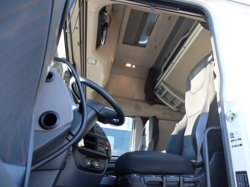 DAF XF 480 FT 4X2 LOW DECK null