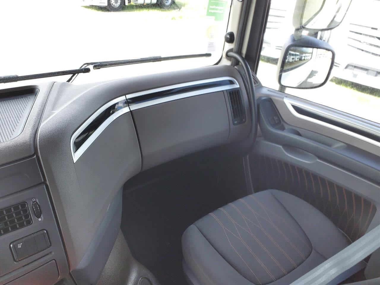 DAF XF 450 FT 4X2 null