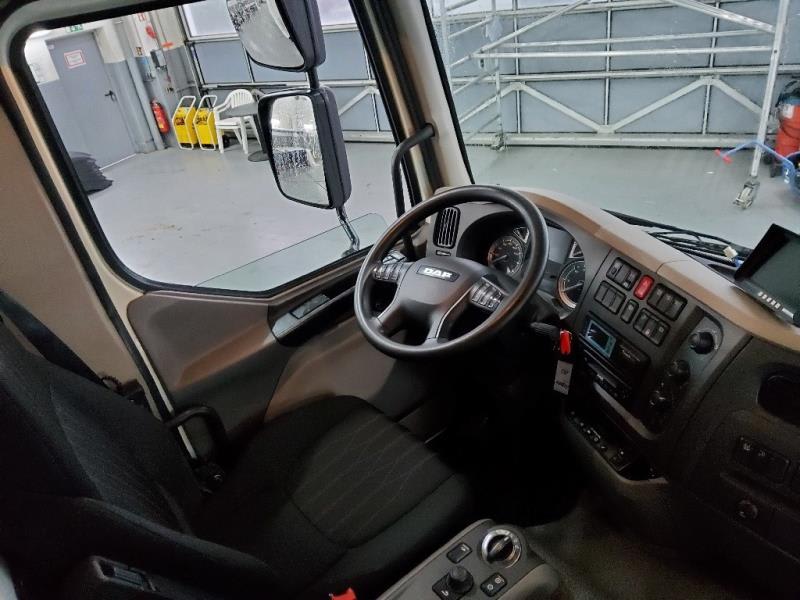 DAF LF 320 FA 4X2 null