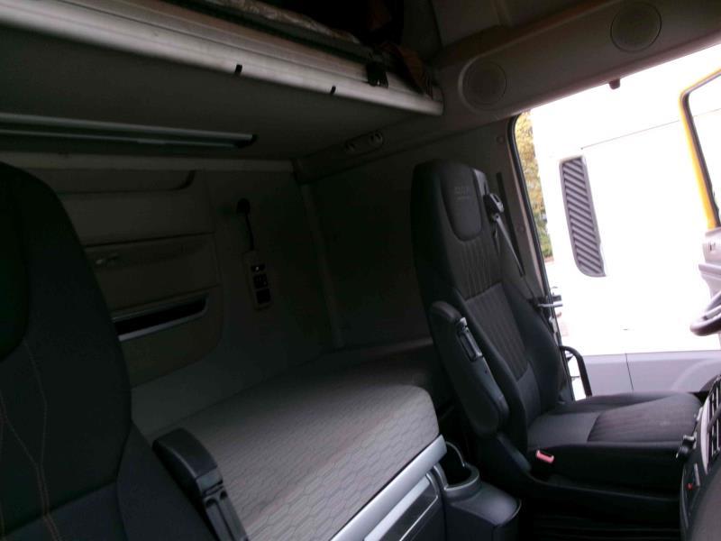 DAF XF 480 FT 4X2 LOW DECK null