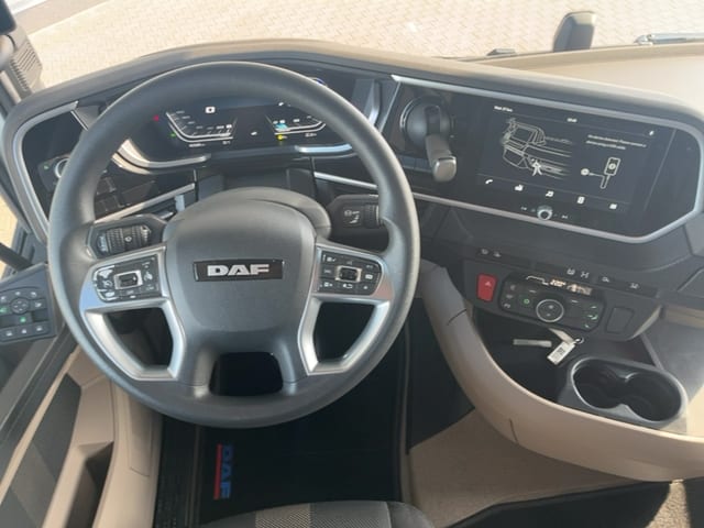DAF XG 480 FT 4X2 LOW DECK null