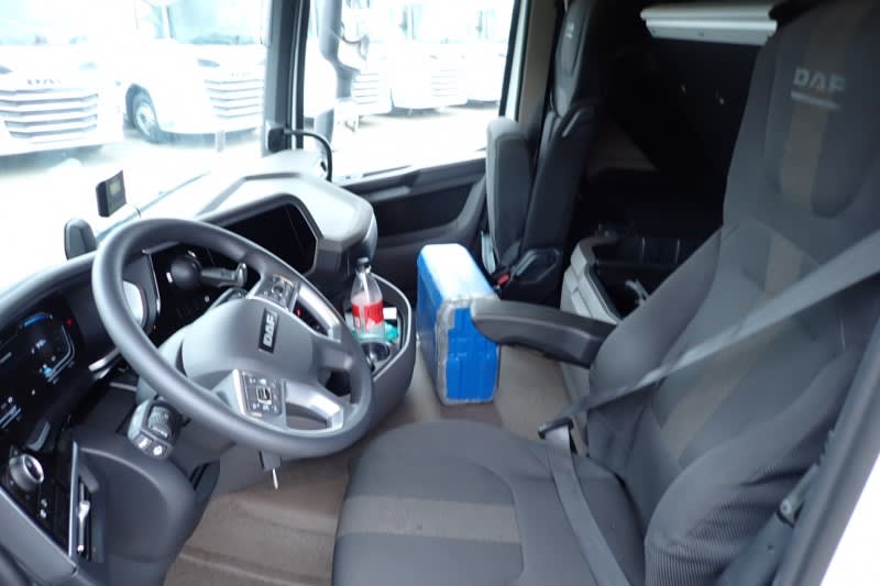 DAF XFn 480 FT 4X2 LOW DECK null