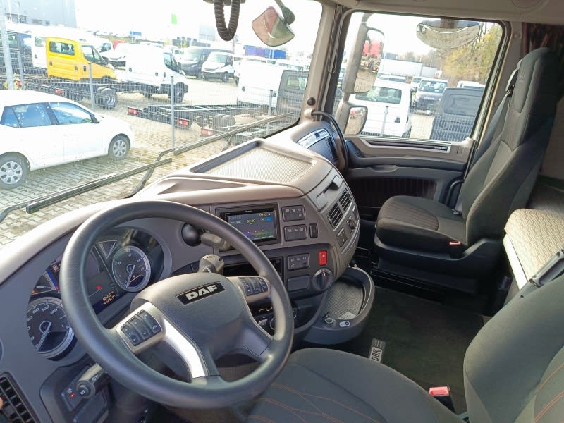 DAF XF 480 FT 4X2 LOW DECK null