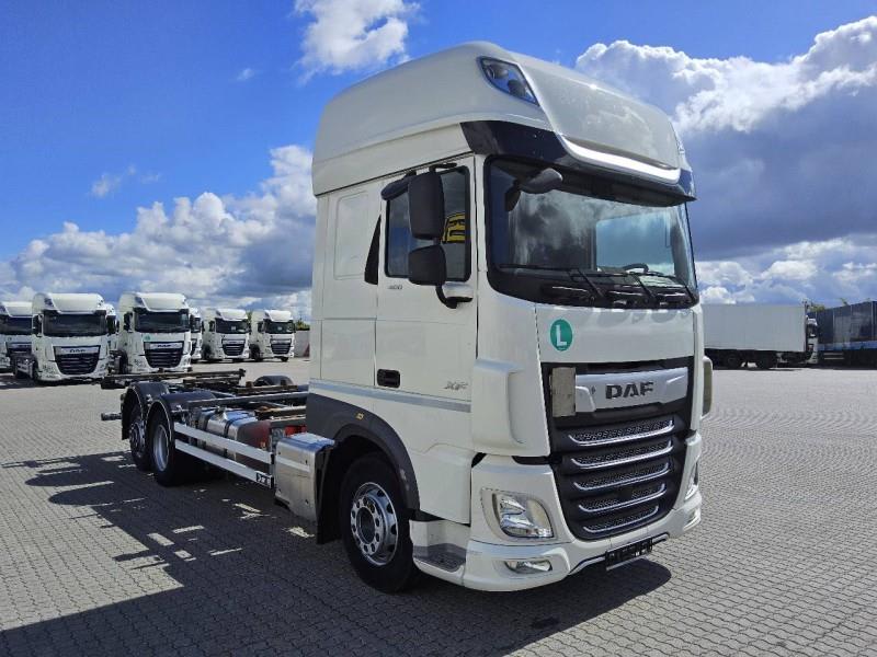 DAF XF 480 FAR 6X2 R null